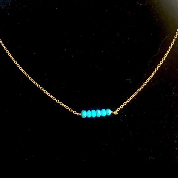 Other - NWOT Delicate Turquoise Beaded Chain Necklace 🤍💙🤍